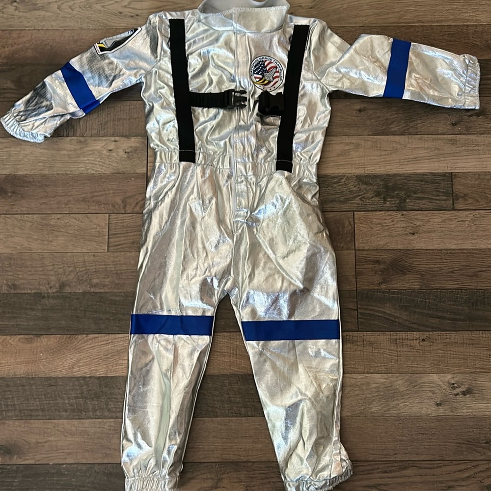 Astronaut costume